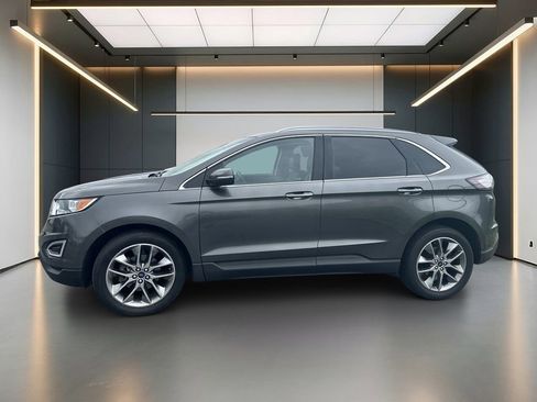 Used 2015 Ford Edge Titanium w/ Technology Package FWD image 2