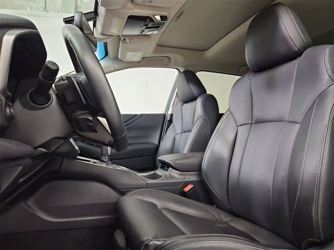 Used 2020 Subaru Outback Limited image 16