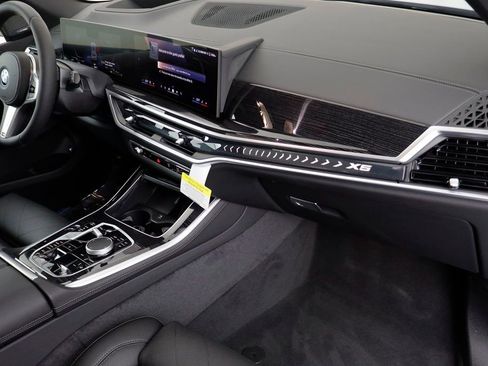 New 2026 BMW X5 xDrive50e w/ M Sport Package AWD/4WD image 21