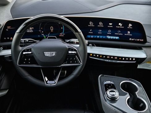 New 2026 Cadillac Optiq Sport 2 image 14