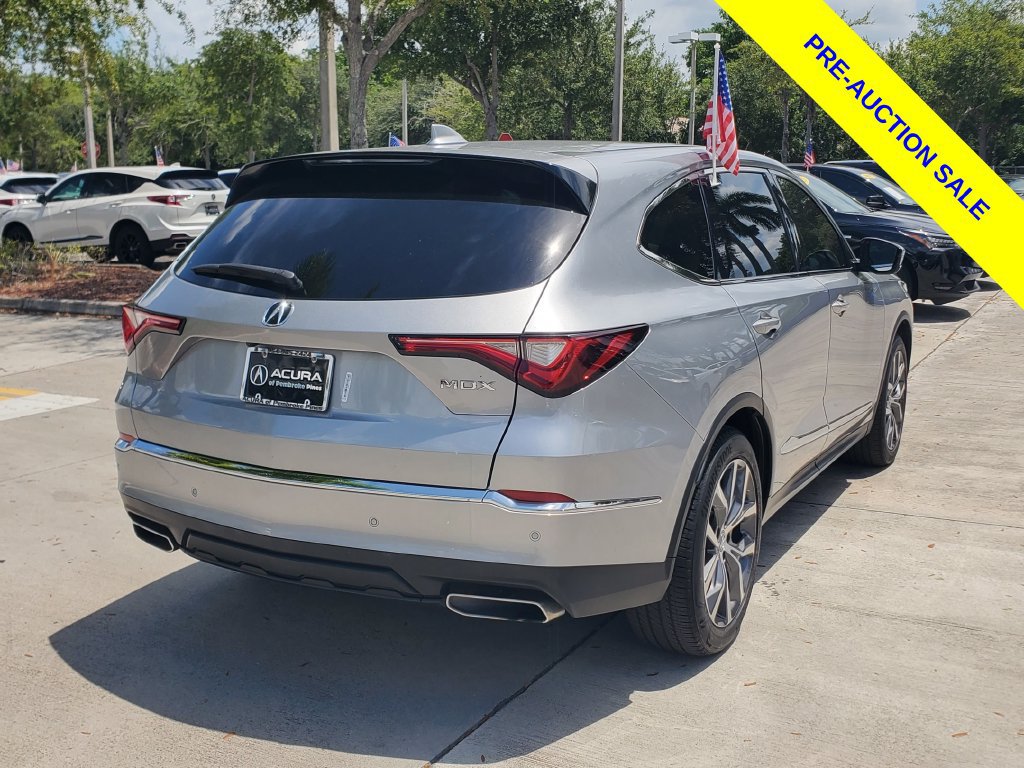 Used 2024 Acura MDX w/ Technology Package FWD image 7