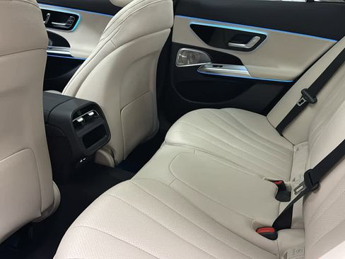New 2026 Mercedes-Benz E 350 4MATIC Sedan image 30