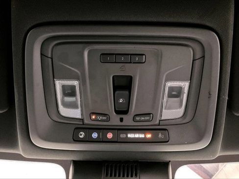 Used 2023 Chevrolet Silverado 1500 ZR2 image 36