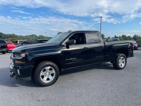 Used 2017 Chevrolet Silverado 1500 LT w/ All Star Edition AWD/4WD image 29