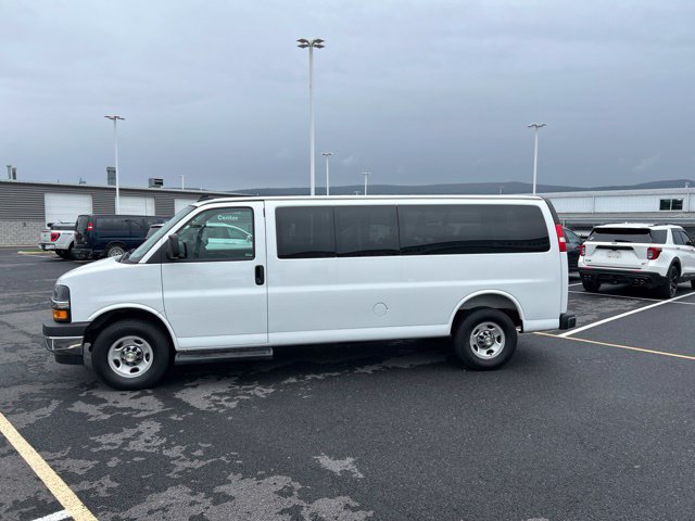 Used 2025 Chevrolet Express 3500 LT w/ LT Preferred Equipment Group RWD image 2