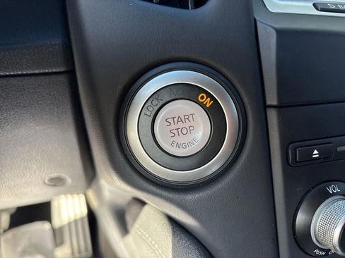 Used 2019 Nissan 370Z Touring Sport image 20