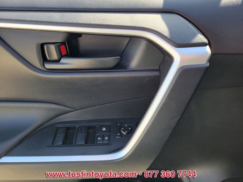 Certified 2022 Toyota RAV4 LE w/ Carpet Mat Package (TMS) FWD image 17