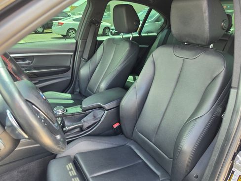 Used 2016 BMW 328i xDrive Sedan w/ Driver Assistance Package AWD/4WD image 11