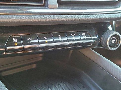 Used 2024 Chevrolet Equinox EV RS FWD image 28