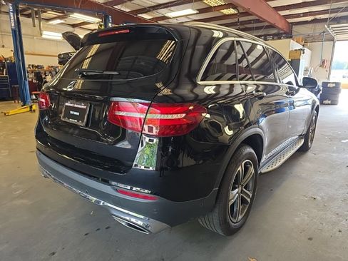 Used 2017 Mercedes-Benz GLC 300 image 3