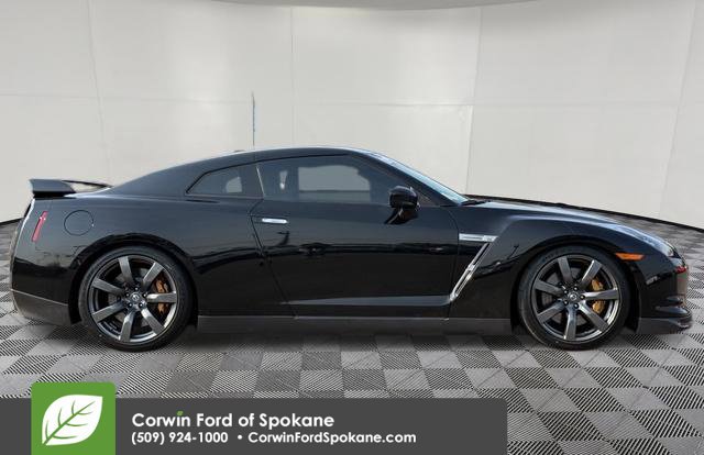 Used 2009 Nissan GT-R Premium AWD/4WD image 9