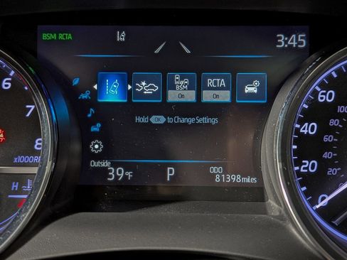 Used 2019 Toyota Camry XLE w/ Navigation Package image 28