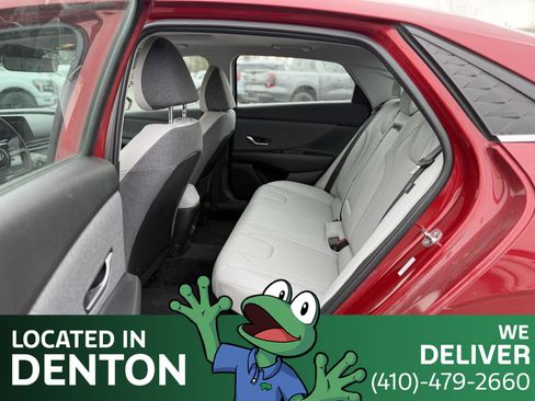 Used 2024 Hyundai Elantra Limited image 10