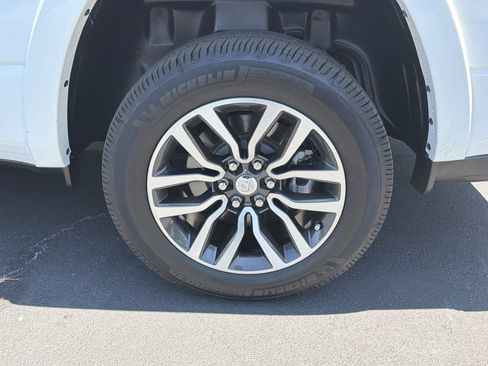 Used 2025 RAM 1500 Limited AWD/4WD image 27