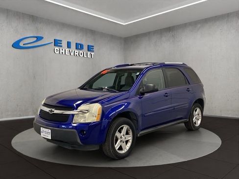 Used 2005 Chevrolet Equinox LT w/ Preferred Equipment Group AWD/4WD image 8