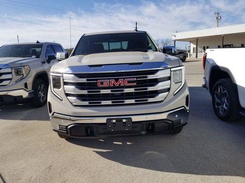 New 2026 GMC Sierra 1500 SLE w/ Preferred Package image 7