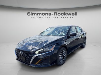 Used 2025 Nissan Altima 2.5 SV