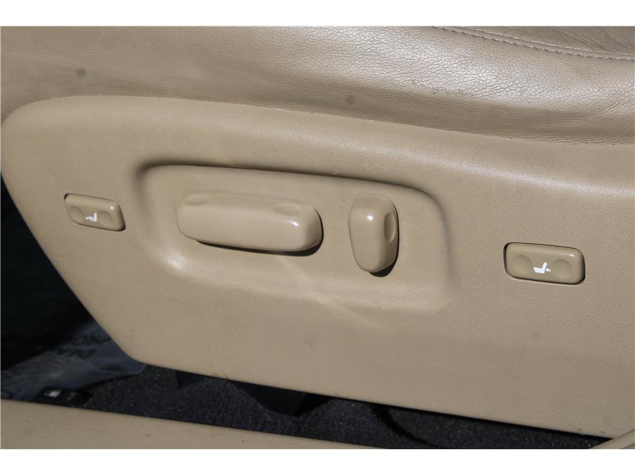 Used 2013 Toyota Highlander Limited AWD/4WD image 14
