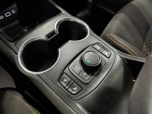 Used 2020 GMC Terrain SLE w/ Driver Convenience Package image 11