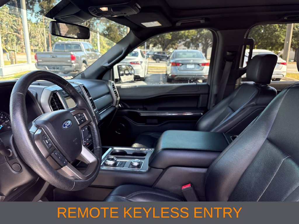 Used 2019 Ford Expedition XLT w/ Equipment Group 202A AWD/4WD image 4