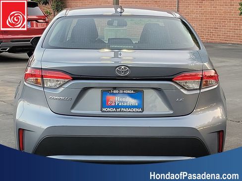 Used 2020 Toyota Corolla LE FWD image 3
