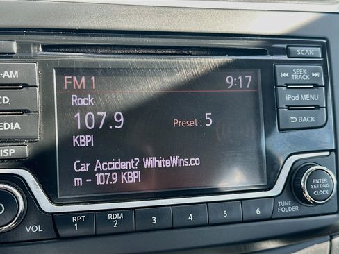 Used 2018 Nissan Sentra S FWD image 19