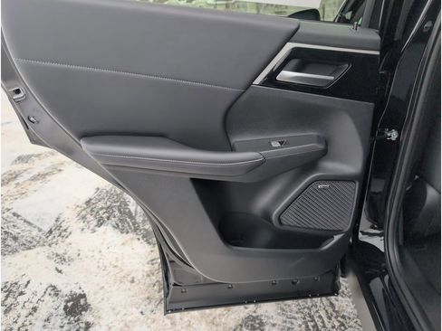 New 2026 Mitsubishi Outlander SE image 19