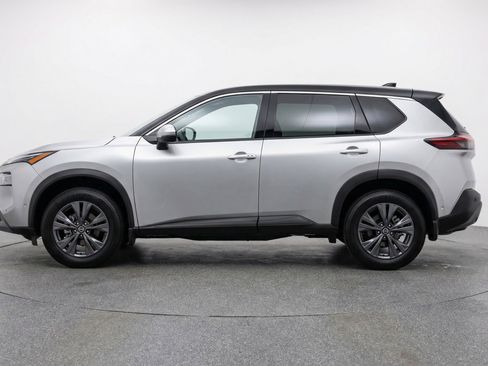 Used 2025 Nissan Rogue SV FWD image 5