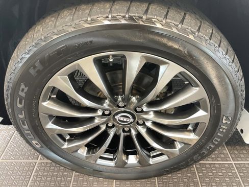 Used 2023 Nissan Armada Platinum w/ Cargo Package AWD/4WD image 4