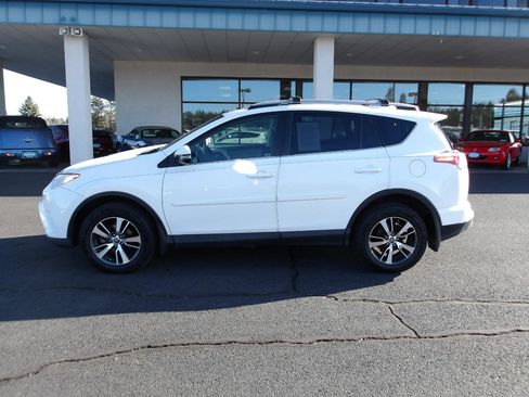 Used 2017 Toyota RAV4 XLE w/ Plus Extra Value Package image 2