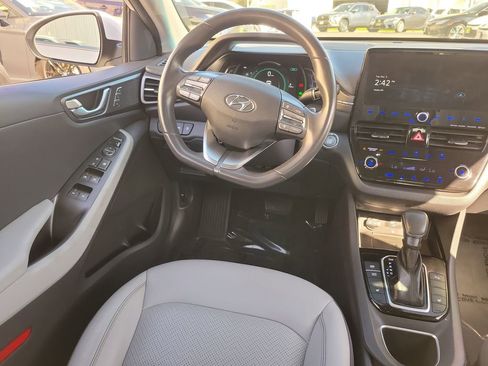 Used 2022 Hyundai Ioniq Limited image 10