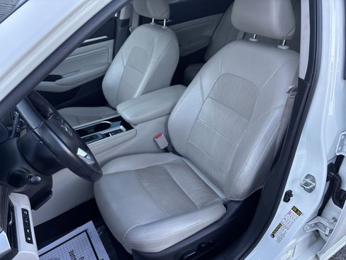 Used 2020 Nissan Altima 2.5 SL FWD image 13