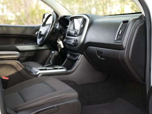 Used 2017 Chevrolet Colorado LT w/ LT Convenience Package image 28