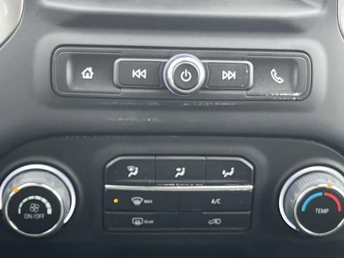 Certified 2024 Chevrolet Silverado 2500 Custom w/ Custom Value Package image 22