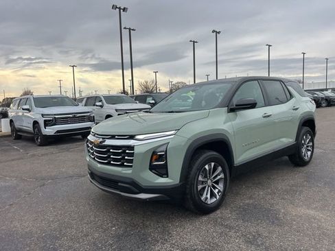 New 2026 Chevrolet Equinox LT image 7