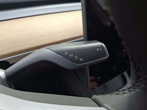 Used 2023 Tesla Model Y Long Range AWD/4WD image 18