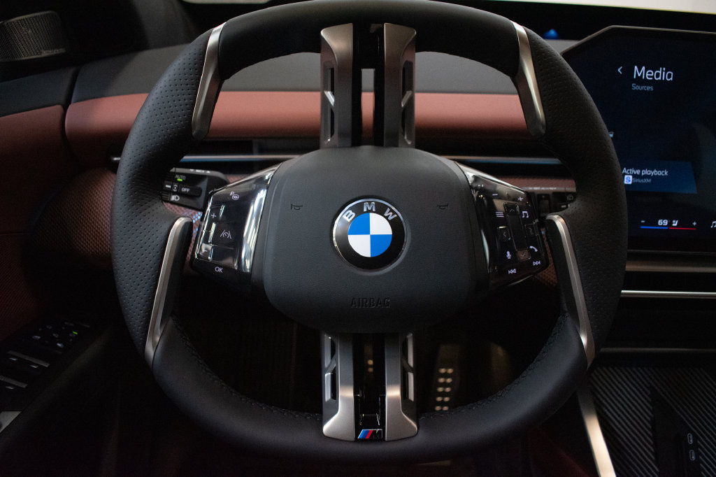 New 2027 BMW iX3 50 xDrive AWD/4WD image 12