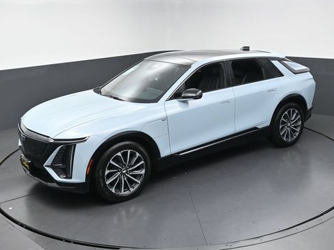 Used 2024 Cadillac Lyriq Sport RWD image 5