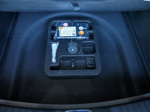 New 2026 Jeep Compass Latitude image 13