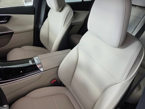 New 2027 Mercedes-Benz GLC 300 image 8