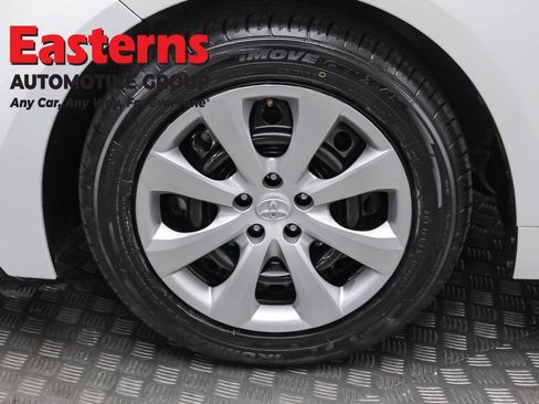 Used 2024 Toyota Corolla LE image 31