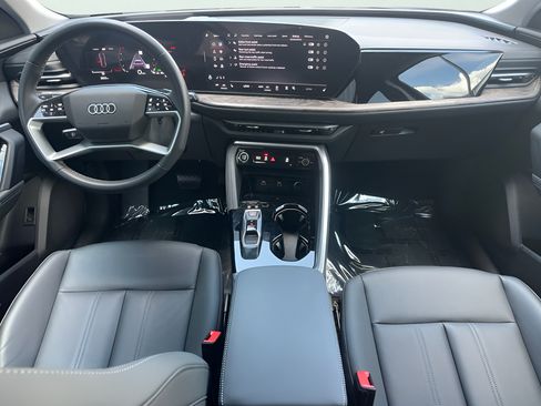 Used 2025 Audi Q5 Premium Plus AWD/4WD image 37