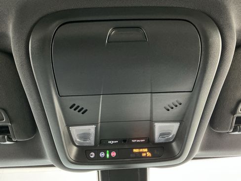 Used 2024 Chevrolet Equinox RS image 17