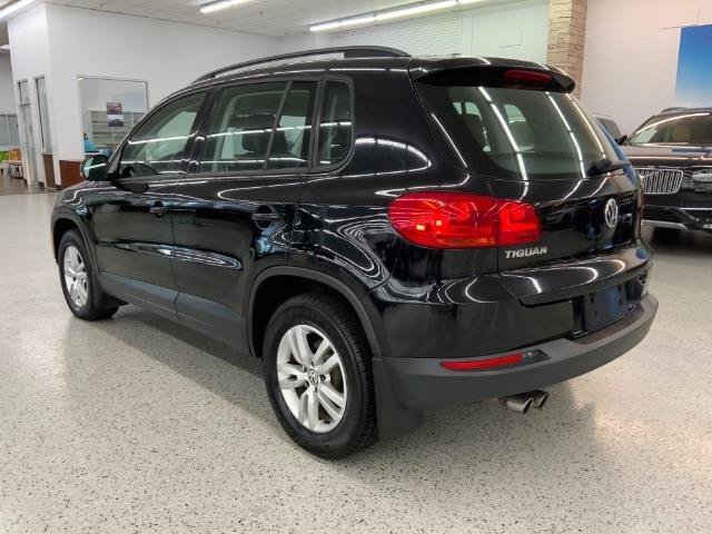 Used 2016 Volkswagen Tiguan S FWD image 8