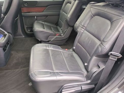 Used 2023 Lincoln Navigator Reserve AWD/4WD image 19