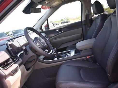 New 2026 Kia Carnival EX image 28