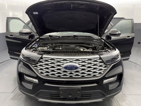 Used 2022 Ford Explorer Platinum w/ Equipment Group 601A image 14