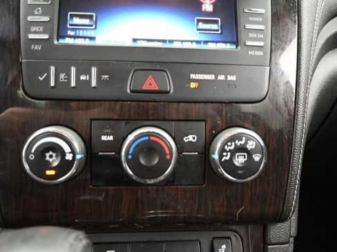 Used 2017 Chevrolet Traverse LT w/ Style and Technology Package image 20