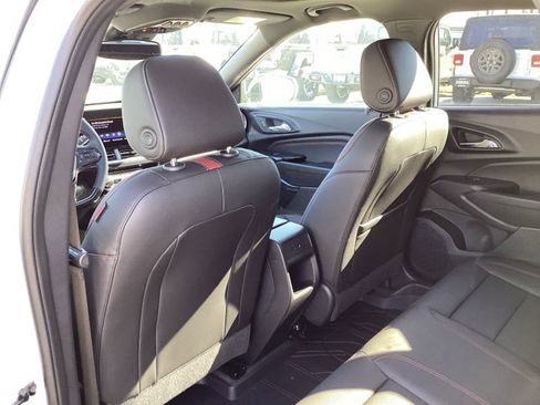 New 2026 Chevrolet Trax RS w/ Sunroof Package image 19