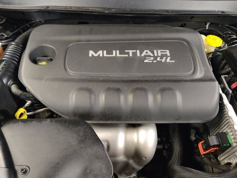 Used 2014 Jeep Cherokee Latitude w/ Comfort/Convenience Group FWD image 30